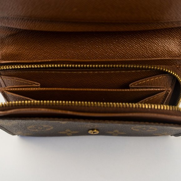 Louis Vuitton Monogram Wallet - Picture 3 of 4